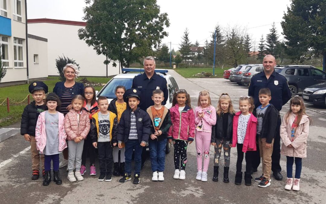 Djelatnici PP “Vitez” u posjeti našim prvašićima